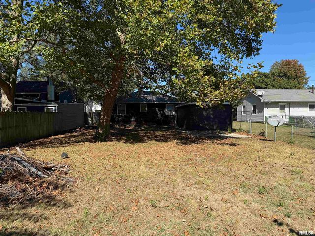 3410 W LINCOLN Avenue, Peoria, IL 61604