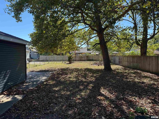 3410 W LINCOLN Avenue, Peoria, IL 61604