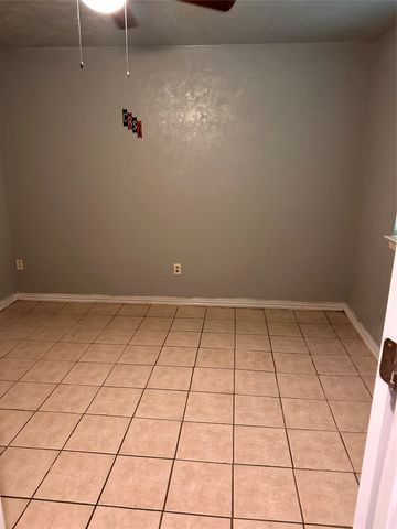 1214 Wolfe City Drive, Greenville, TX 75401