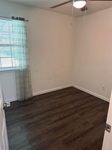 1214 Wolfe City Drive, Greenville, TX 75401