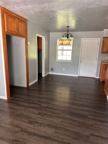1214 Wolfe City Drive, Greenville, TX 75401
