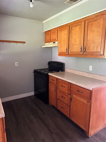 1214 Wolfe City Drive, Greenville, TX 75401