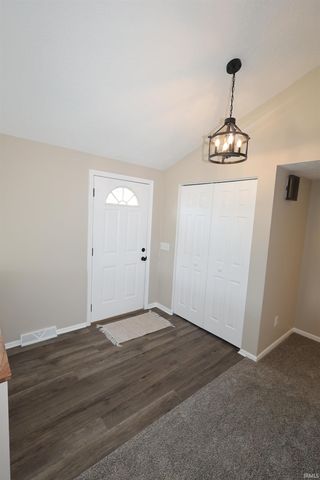 51832 Hedge Lane, Granger, IN 46530