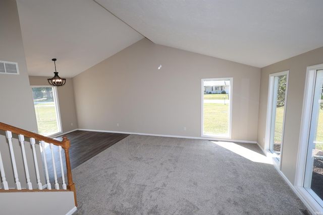 51832 Hedge Lane, Granger, IN 46530