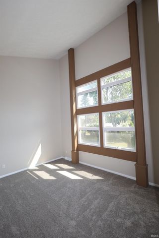 51832 Hedge Lane, Granger, IN 46530