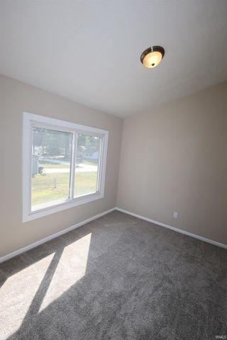 51832 Hedge Lane, Granger, IN 46530