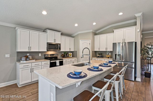 3034 OAK STREAM Drive, Green Cove Springs, FL 32043