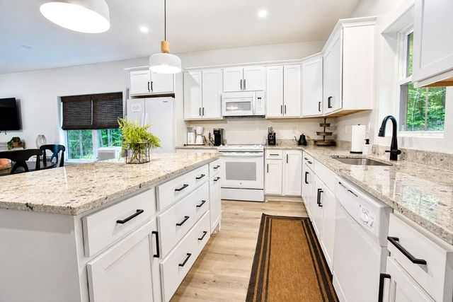 31 Crowcroft Drive, Rindge, NH 03461