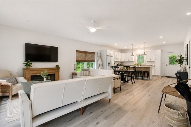 31 Crowcroft Drive, Rindge, NH 03461