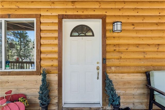 879 Spruce Lane, Sugarloaf, CA 92386