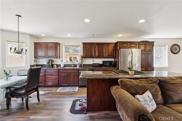 879 Spruce Lane, Sugarloaf, CA 92386