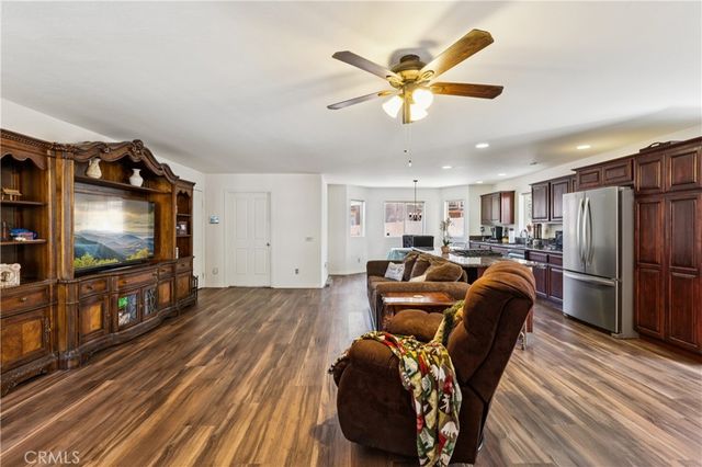 879 Spruce Lane, Sugarloaf, CA 92386