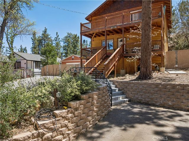 879 Spruce Lane, Sugarloaf, CA 92386