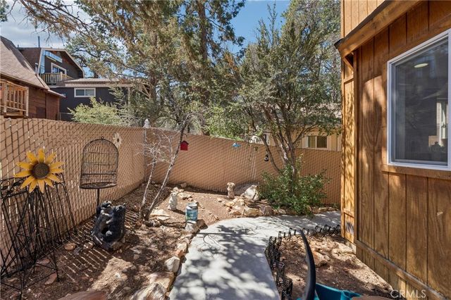 879 Spruce Lane, Sugarloaf, CA 92386