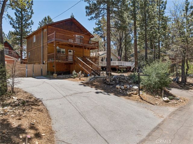 879 Spruce Lane, Sugarloaf, CA 92386