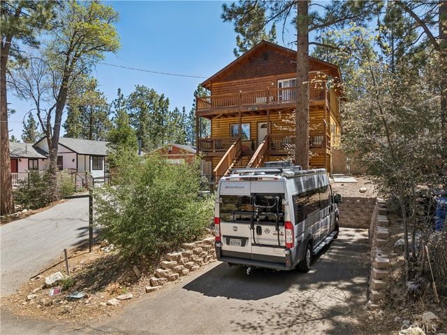 879 Spruce Lane, Sugarloaf, CA 92386