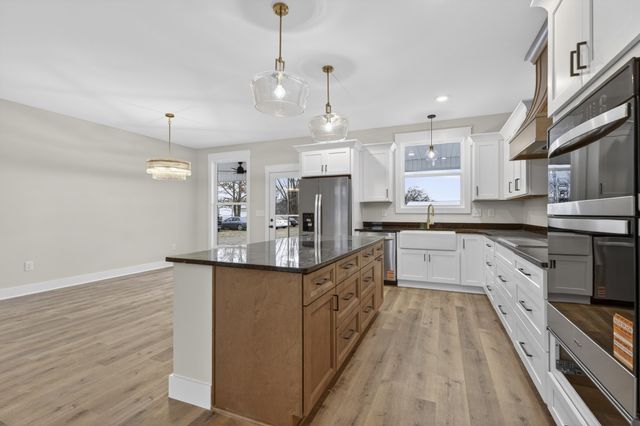 777 Rock Springs Rd, Castalian Springs, TN 37031