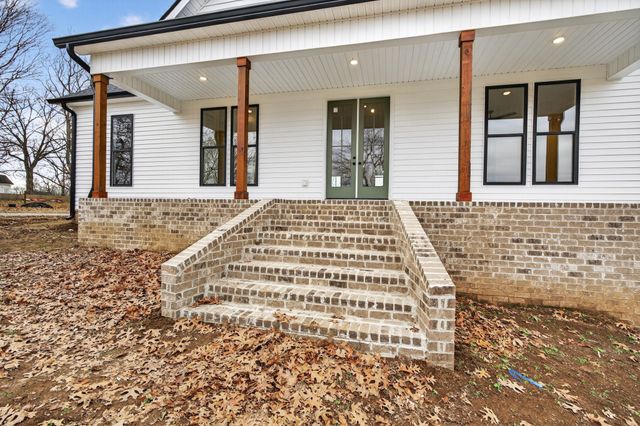 777 Rock Springs Rd, Castalian Springs, TN 37031