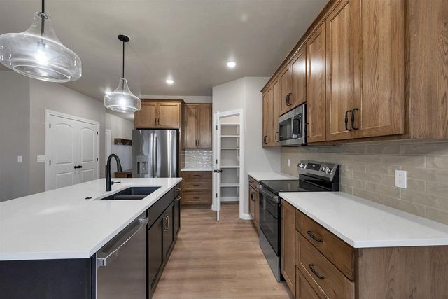 4975 WATER MINT COURT, Green Bay, WI 54313