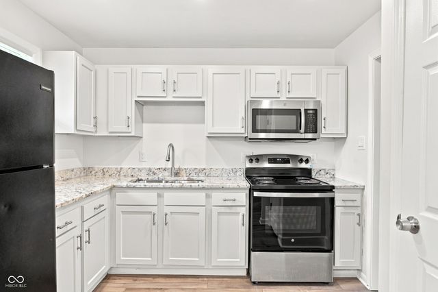 6640 E Hampton Drive, Indianapolis, IN 46226