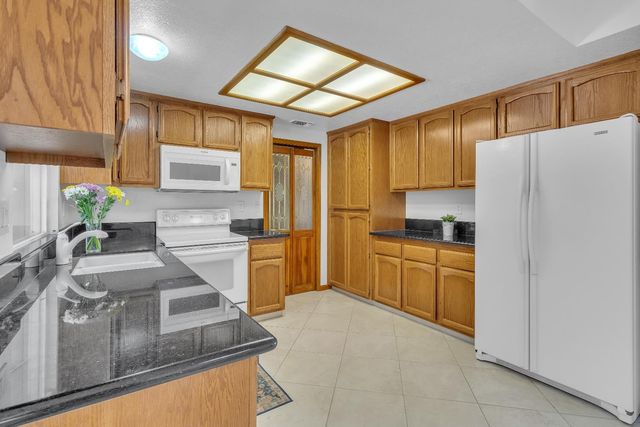 5632 Bluffs Dr, Rocklin, CA 95765