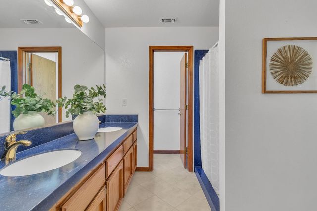 5632 Bluffs Dr, Rocklin, CA 95765