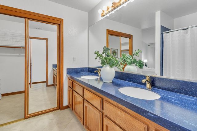 5632 Bluffs Dr, Rocklin, CA 95765