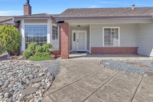 5632 Bluffs Dr, Rocklin, CA 95765