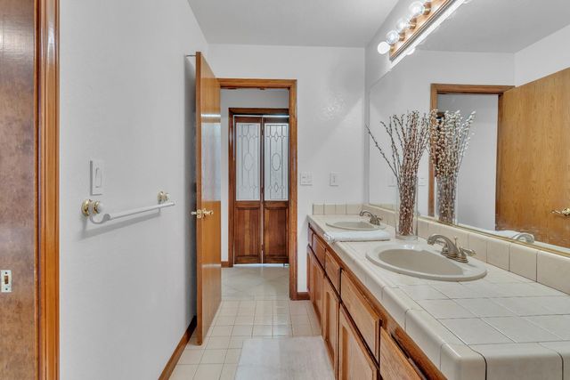 5632 Bluffs Dr, Rocklin, CA 95765