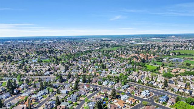 5632 Bluffs Dr, Rocklin, CA 95765