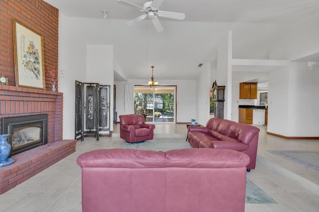 5632 Bluffs Dr, Rocklin, CA 95765