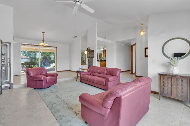 5632 Bluffs Dr, Rocklin, CA 95765