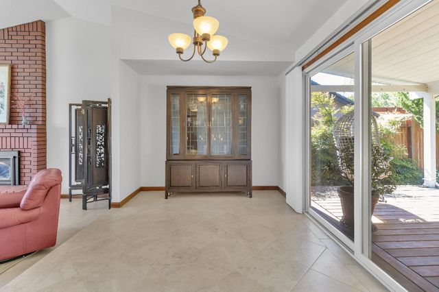 5632 Bluffs Dr, Rocklin, CA 95765