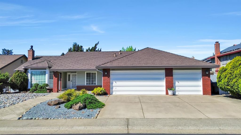 5632 Bluffs Dr, Rocklin, CA 95765