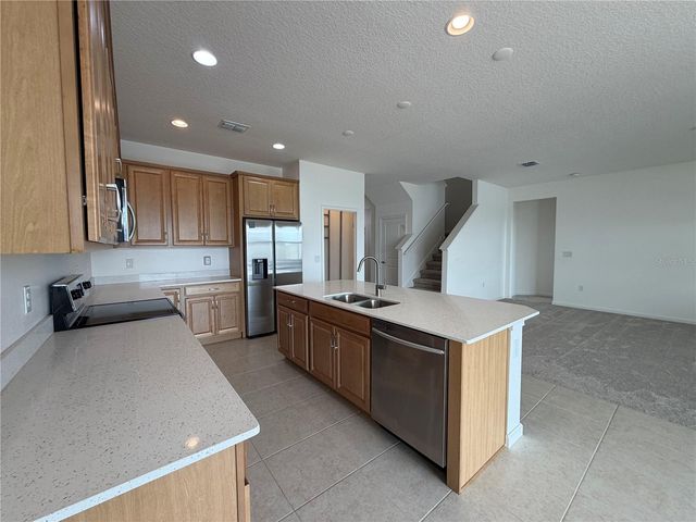 416 SAPPHIRE DR, Davenport, FL 33837