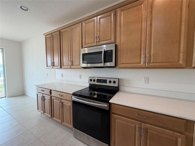 416 SAPPHIRE DR, Davenport, FL 33837