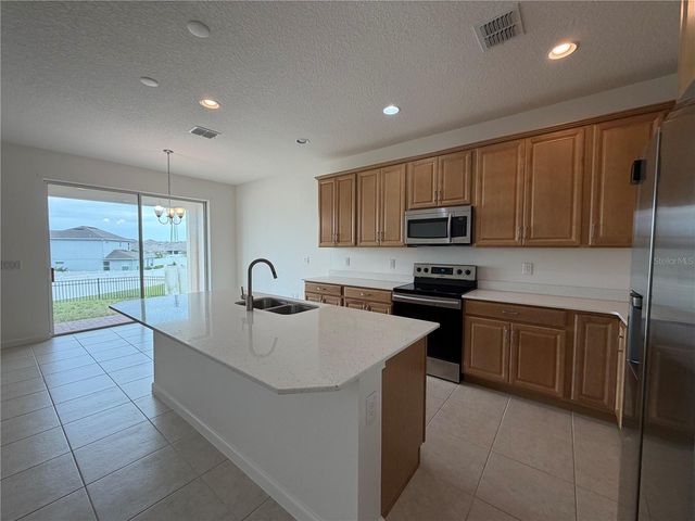 416 SAPPHIRE DR, Davenport, FL 33837
