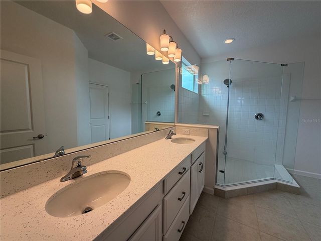 416 SAPPHIRE DR, Davenport, FL 33837