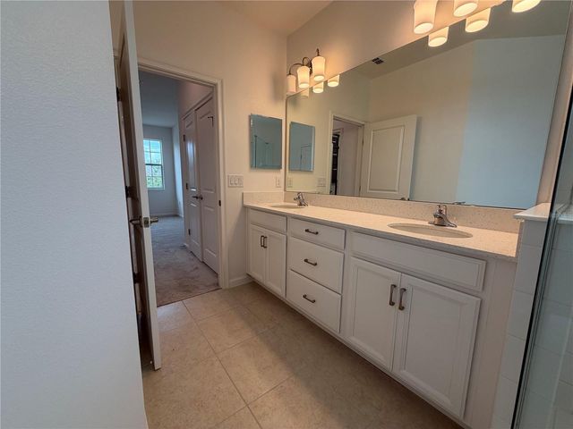 416 SAPPHIRE DR, Davenport, FL 33837
