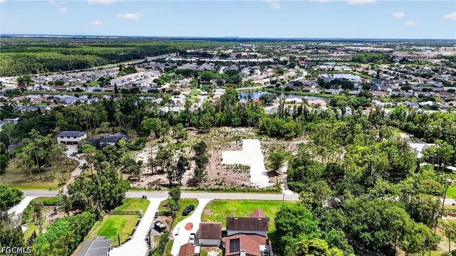 6814 Magnolia LN, Fort Myers, FL 33966