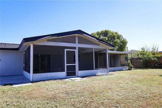 2203 Santiago AVE, Fort Myers, FL 33905