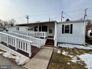 3715 STONY BROOK DR #15, York, PA 17402