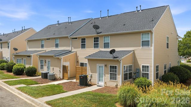 17754 Caldwell Track Drive, Cornelius, NC 28031