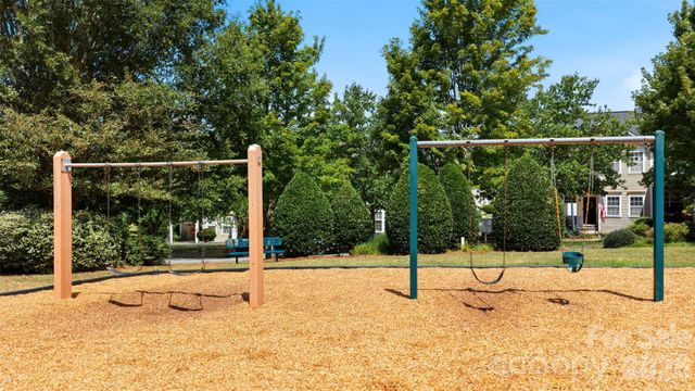 17754 Caldwell Track Drive, Cornelius, NC 28031