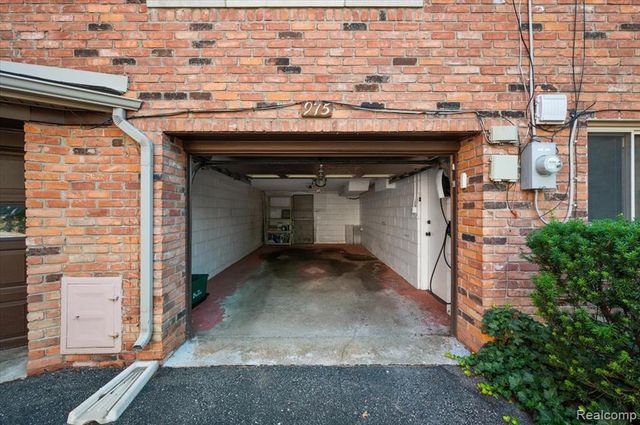 975 N Old Woodward Avenue, Birmingham, MI 48009