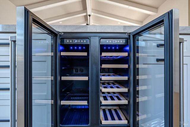 6516 Old Redwood -MAYWOOD LN Hwy, Santa Rosa, CA 95403