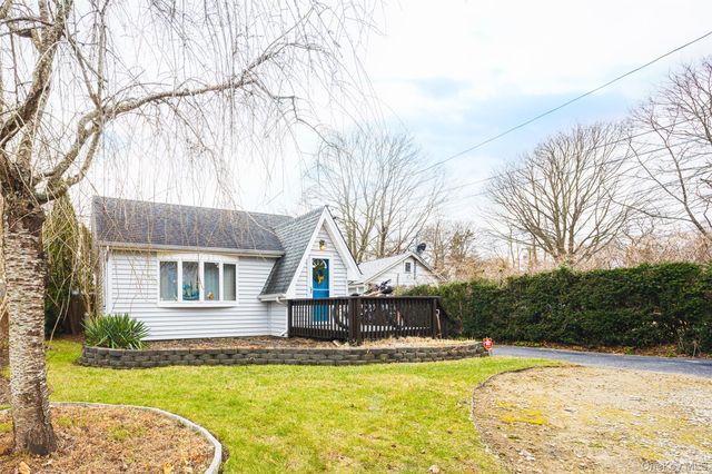 278 W Elm Road, Mastic Beach, NY 11951