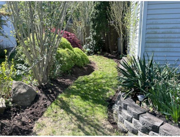 278 W Elm Road, Mastic Beach, NY 11951