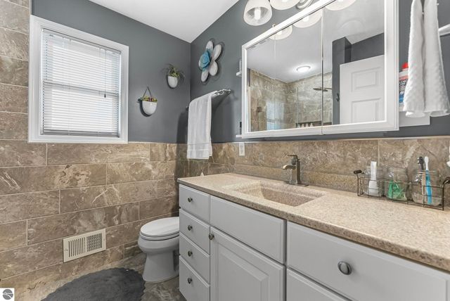 137 Brandy Drive, Cadillac, MI 49601