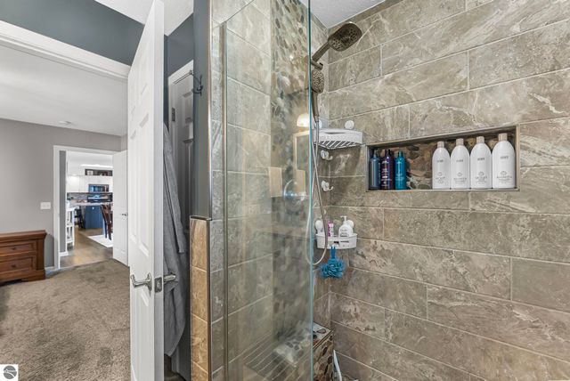 137 Brandy Drive, Cadillac, MI 49601